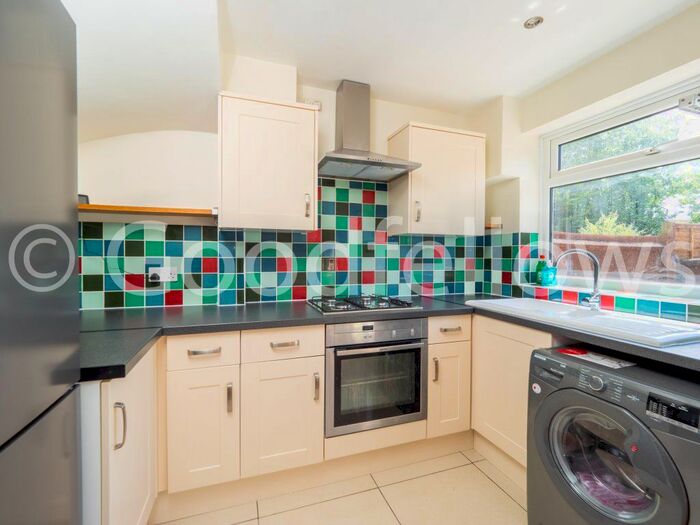 2 Bedroom Property To Rent In Middleton Road, Morden SM4