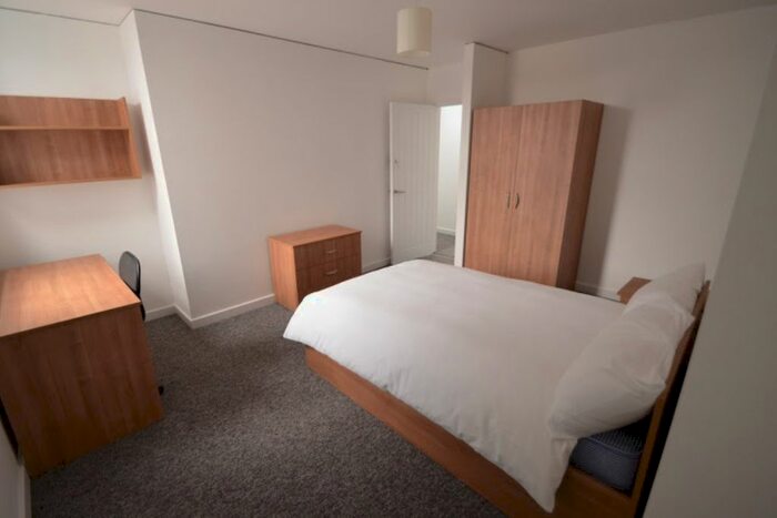 5 Bedroom Flat To Rent In Hill Park Crescent, Plymouth PL4