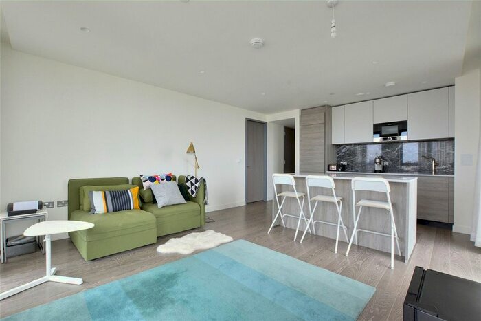 2 Bedroom Flat To Rent In Pilot Walk, London, SE10