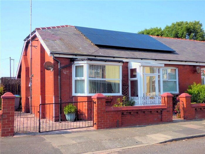 2 Bedroom Bungalow To Rent In Granville Road, Blackpool, FY3