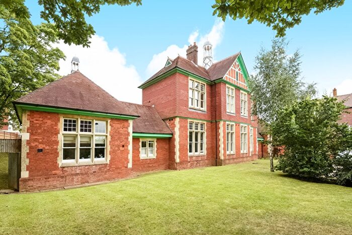 2 Bedroom Flat To Rent In Goldsmith Way, St.Albans, AL3