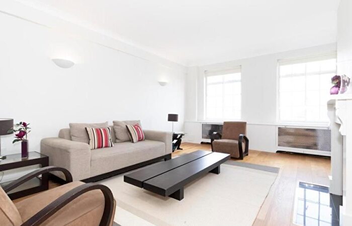 1 Bedroom Flat To Rent In South Audley Street, Mayfair, London, W1K