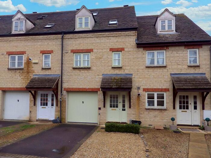 4 Bedroom Terraced House To Rent In Waine Rush View, Witney, Oxfordshire OX28