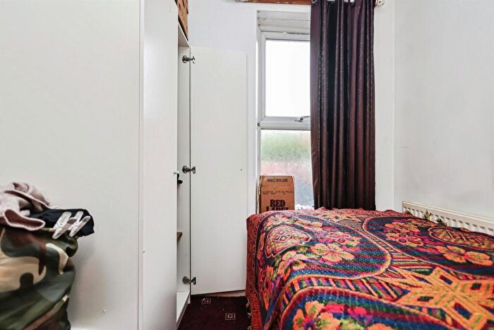 3 Bedroom Terraced House For Sale In Mary Road, Handsworth, Birmingham, B21 - Photo 12