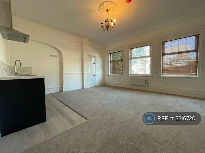 Studio To Rent In Third Avenue, Frinton-On-Sea, CO13