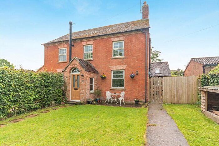 4 Bedroom Semi-Detached House For Sale In The Village, Ashleworth, GL19