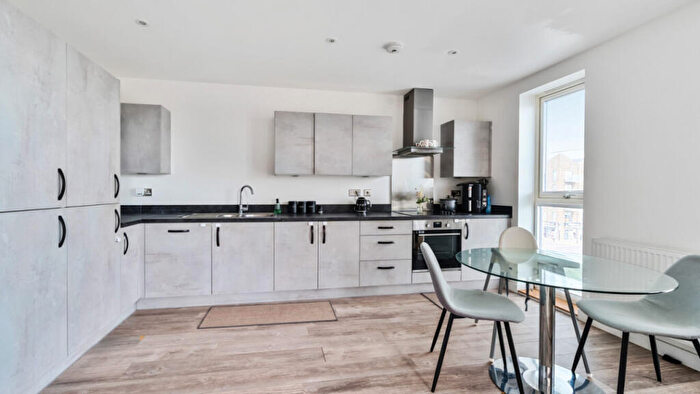 1 Bedroom Flat For Sale In Halewood Way, Rainham, RM13
