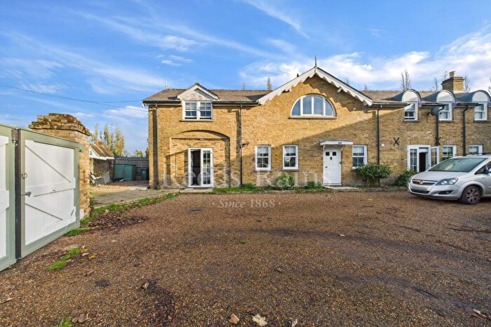 3 Bedroom Detached House To Rent In The Coach House, South Darenth, Dartford, Kent, DA4