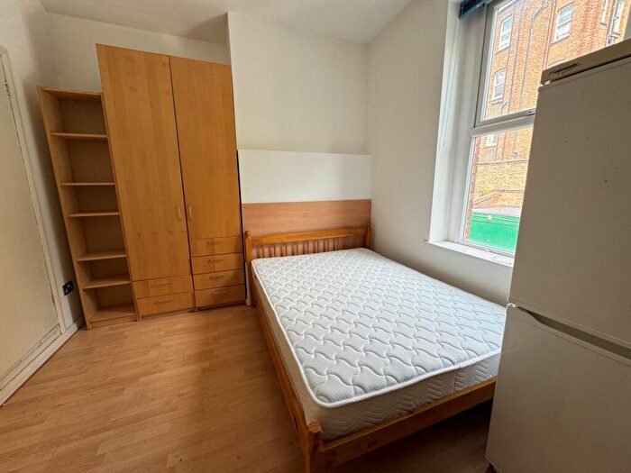 Flat To Rent In West End Lane, West Hampstead, NW6