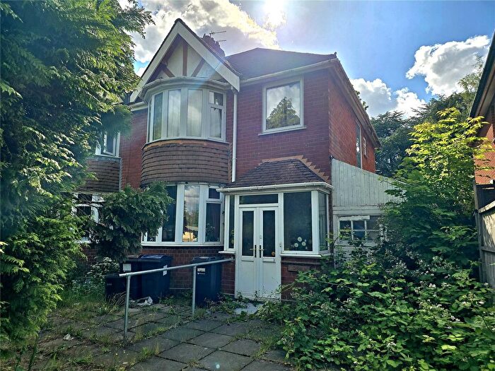 3 Bedroom Detached House For Sale In Wake Green Road, Birmingham, West Midlands, B13