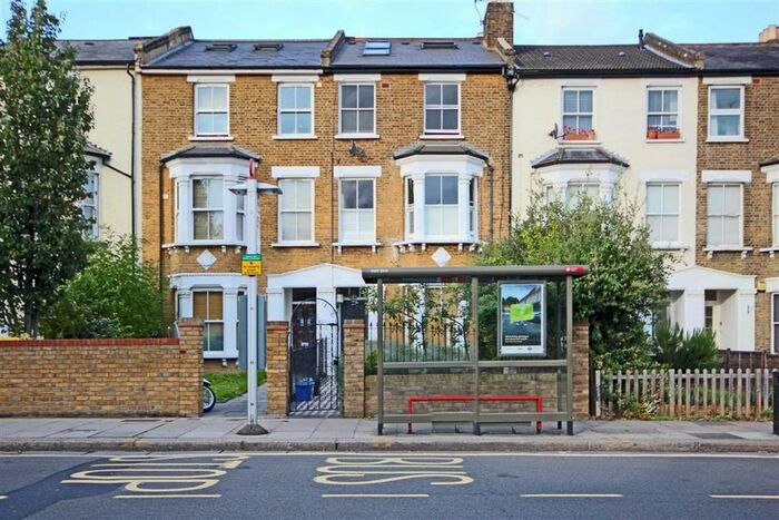 1 Bedroom Flat To Rent In Stanley Road, Teddington, TW11