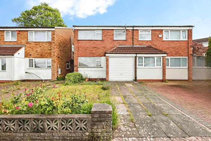 4 Bedroom Semi Detached House For Sale In Wellman Croft, Birmingham, West Midlands, B29
