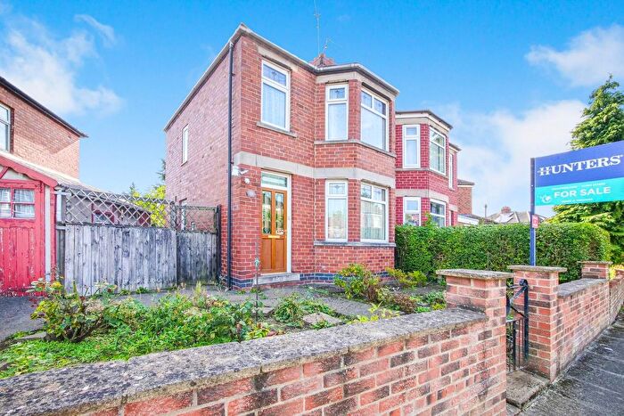 3 Bedroom Semi Detached House For Sale In Owston Avenue, York, YO10