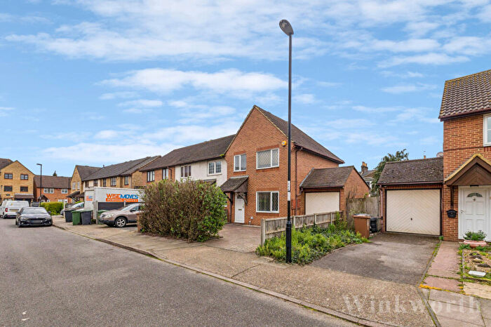 3 Bedroom House For Sale In Seymour Gardens, London, SE4