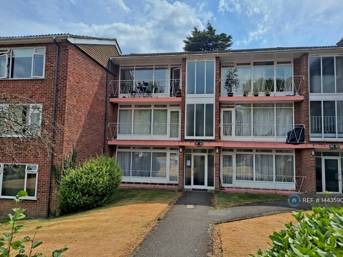 1 Bedroom Flat To Rent In Grange Road, Sutton, SM2