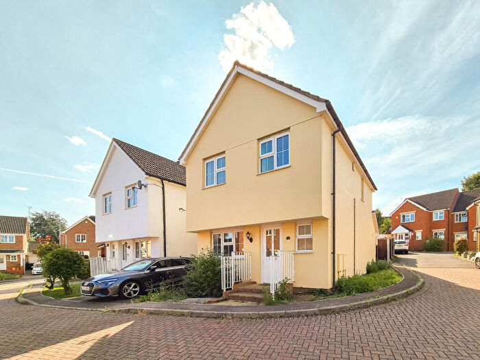 3 Bedroom House To Rent In Castleden Way, Great Dunmow, Essex, CM6