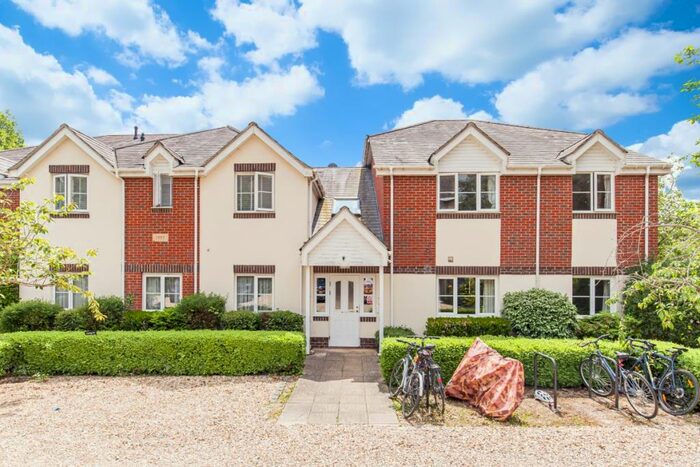 2 Bedroom Apartment To Rent In Hernes Road, Oxford, OX2