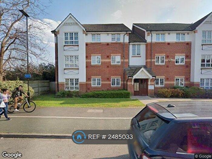 2 Bedroom Flat To Rent In Williams Drive, Hounslow, TW3