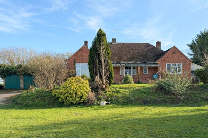 4 Bedroom Detached Bungalow For Sale In Larkhill, Wantage, OX12