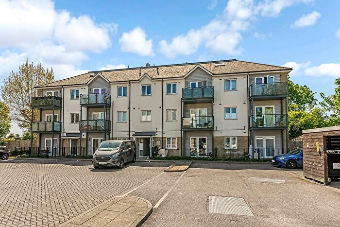 2 Bedroom Flat For Sale In Louisa Oakes Close, Chingford, E4