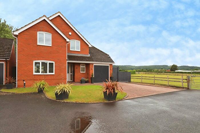 4 Bedroom Detached House For Sale In The Paddock, Stourport-On-Severn, DY13