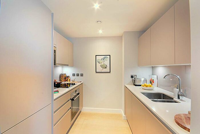 1 Bedroom Flat To Rent In Chuchyard Row, Elephant And Castle, London, SE11