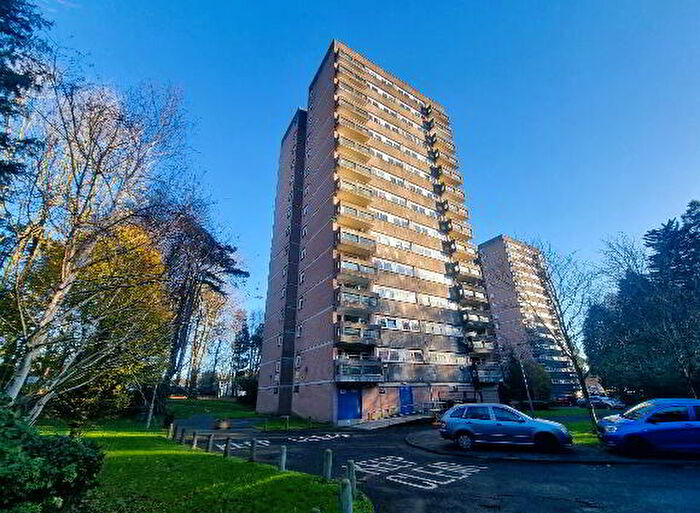 2 Bedroom Apartment / Flats For Sale In D Ferndale House, Belfast, BT17