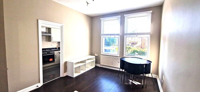 1 Bedroom Flat To Rent In Weston Park, Crouch End, N8