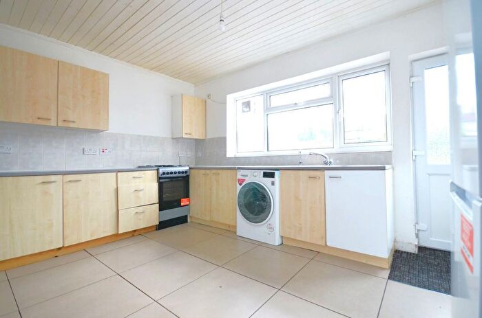5 Bedroom Semi-Detached House To Rent In Eastbourne Avenue, London, W3