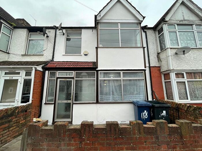 4 Bedroom Terraced House To Rent In Trinity Road, Southall, UB1