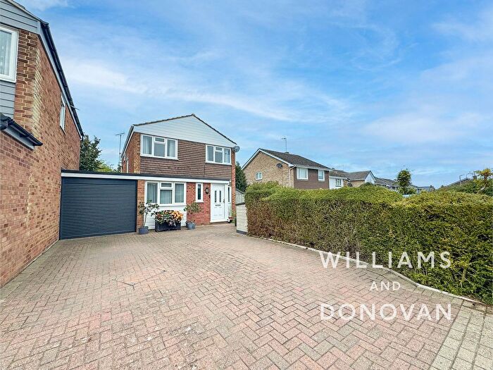 4 Bedroom Detached House For Sale In Hillview, Bicknacre, CM3