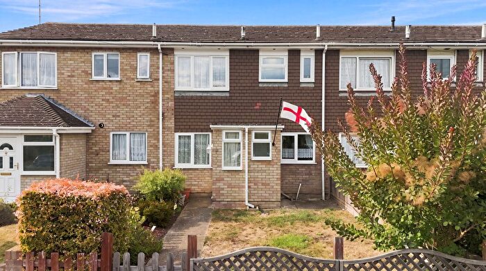 3 Bedroom Terraced House For Sale In Elm Road, Southend-On-Sea, SS3