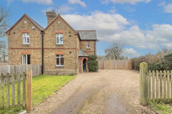 3 Bedroom House To Rent In School Lane Bricket Wood, AL2