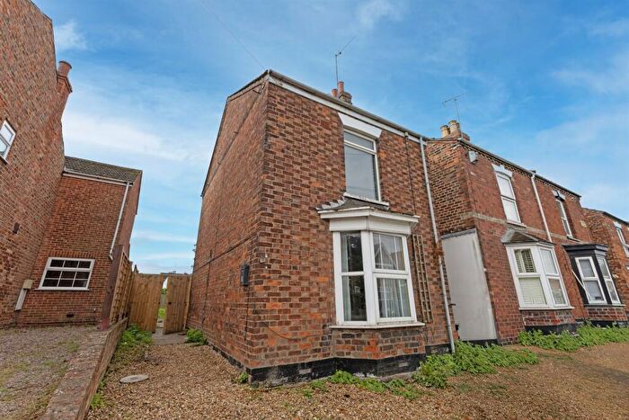 3 Bedroom Detached House For Sale In Tower Road, PE21