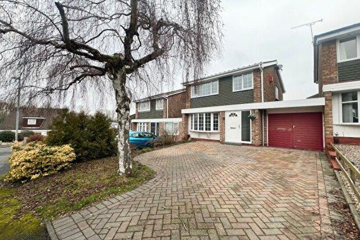 3 Bedroom Property To Rent In Alveston Close, Redditch, B98