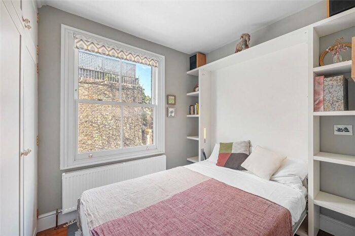 2 Bedroom Flat For Sale In Redcliffe Street, Chelsea, SW10