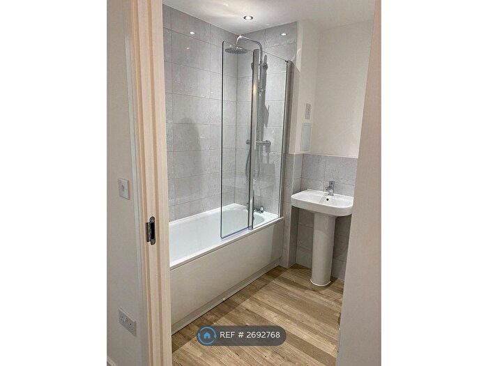 1 Bedroom Flat To Rent In South Ruislip, London, HA4