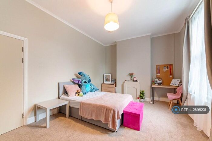 4 Bedroom Terraced House To Rent In Kenmure Place, Preston, PR1