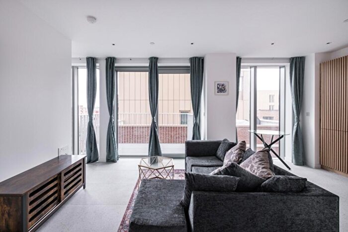 1 Bedroom Flat To Rent In Tapestry Way London, E1