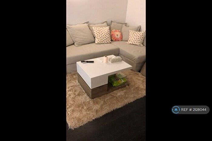 1 Bedroom Flat To Rent In Franklin Building, London, E14
