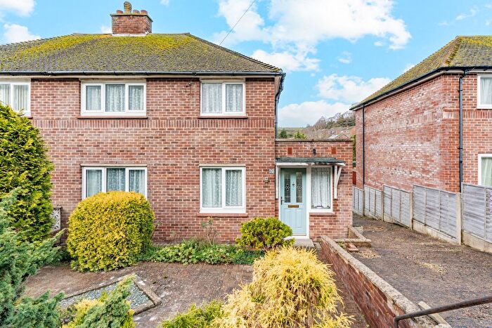 3 Bedroom Semi-detached House For Sale In Target Firs, Temple Ewell, CT16