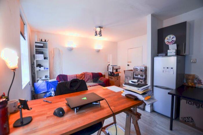1 Bedroom Flat To Rent In Kingsland Road, Dalston, E8