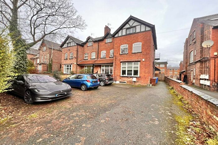 2 Bedroom Apartment To Rent In Burton Road, Manchester, M20