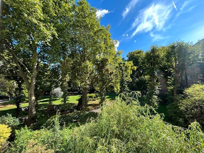 1 Bedroom Flat To Rent In Trinity Court, Grays Inn Road, London, Uk, London, WC1X