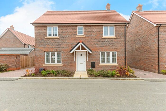 3 Bedroom Detached House For Sale In Buckenham Road, Attleborough, NR17