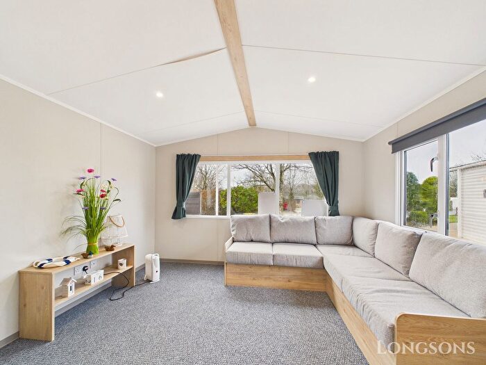 2 Bedroom Park Home For Sale In Stanford Bishop, Worcester, WR6