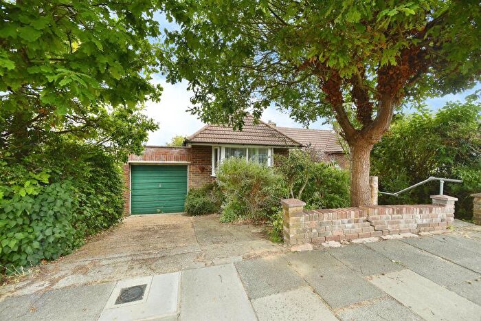 3 Bedroom Semi-Detached House For Sale In Hillcrest, Brighton, BN1