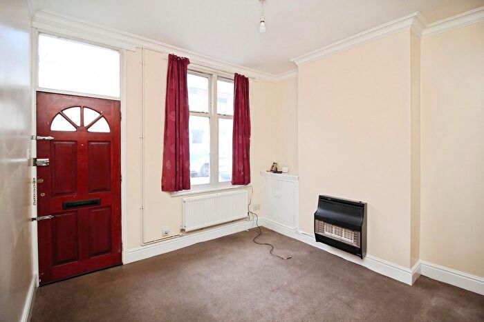 3 Bedroom Terraced House For Sale In Bolton Road, Off Hinckley Road, Leicester, LE3