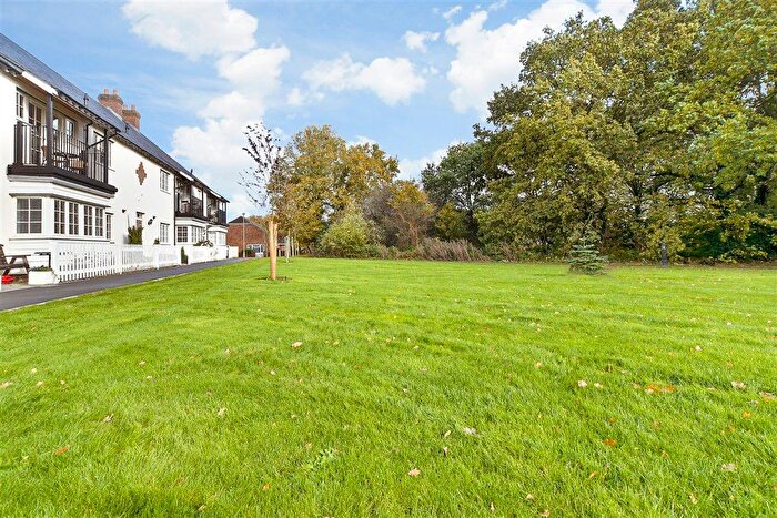 1 Bedroom Flat For Sale In Three Fields Road, Tenterden, Kent, TN30