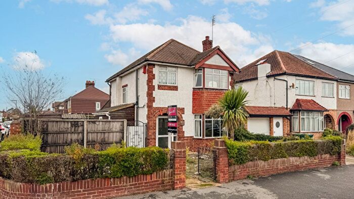 3 Bedroom Semi Detached House For Sale In Station Crescent, Ashford, TW15
